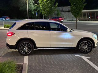 Mercedes GLC foto 9