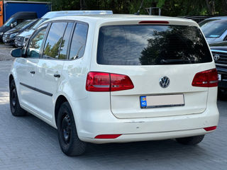 Volkswagen Touran foto 5