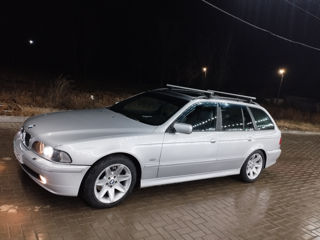 BMW 5 Series foto 4