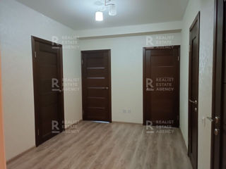 Apartament cu 3 camere, 100 m², Botanica, Chișinău foto 13