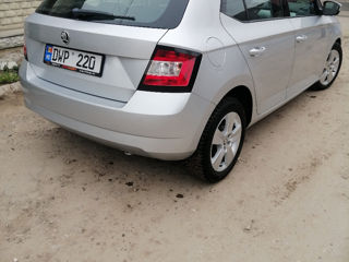 Skoda Fabia foto 2