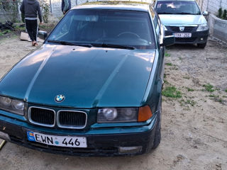 BMW 3 Series foto 8