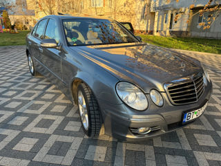 Mercedes E-Class foto 2