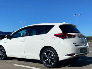 Toyota Auris foto 2