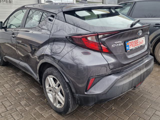 Toyota C-HR foto 3