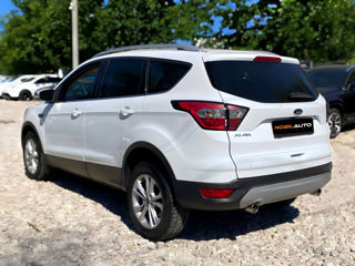 Ford Kuga foto 4