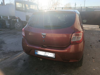 Dacia Sandero foto 2