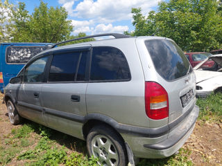 Opel Zafira foto 2