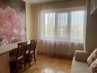 Apartament cu 3 camere, 85 m², Botanica, Chișinău foto 5