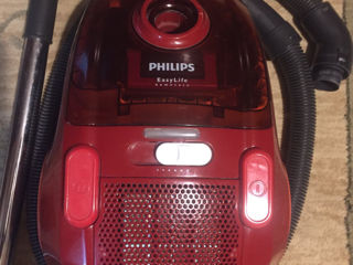 Aspirator philips  -  cu container                        ,in stare buna  !!! 2000 W