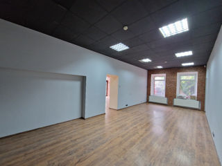 Chirie spațiu comercial, Centru, 100mp, 2200€ foto 4