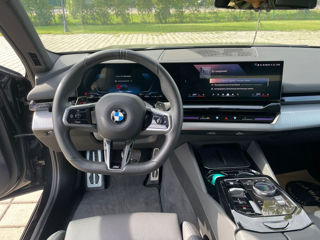 BMW 5 Series foto 5