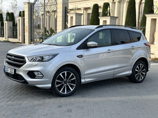 Ford Kuga foto 1