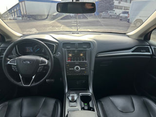 Ford Fusion foto 9