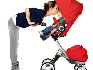 Cărucior Stokke 3 in 1 in culoare ruby red! Calitate, siguranță , stil! foto 8