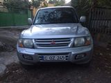 Mitsubishi Pajero foto 2