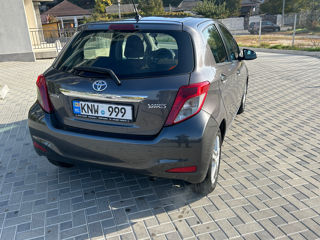 Toyota Yaris foto 6