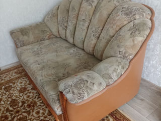 Se vinde sofa,stare foarte buna.Mai multe detalii la telefon. foto 5