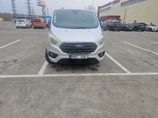 Ford Tranzit Costum foto 2