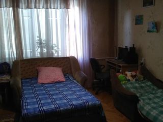 Apartament / 3 odăi, seria 143, or. Strășeni, preț negociabil foto 1