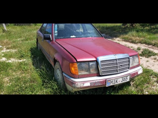 Mercedes Series (W123)