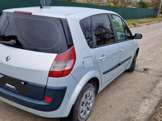 Renault Scenic foto 2