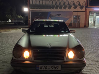 Mercedes E-Class foto 6