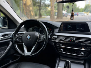 BMW 5 Series foto 4