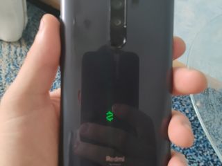 Vînd urgent Xiaomi RedMi Note 8 Pro 6/128 GB Black foto 3