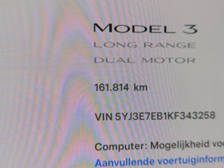 Tesla Model 3 foto 8