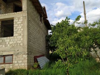 Casa 3 nivele în construcție foto 3