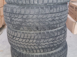 Urgent 4 buc. anvelope de iarna 215/60 R16 Toyo