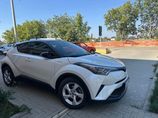 Toyota C-HR foto 2