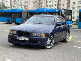 BMW 5 Series foto 7