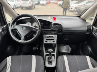 Opel Zafira foto 15