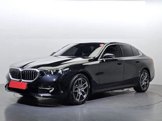 BMW 5 Series foto 1