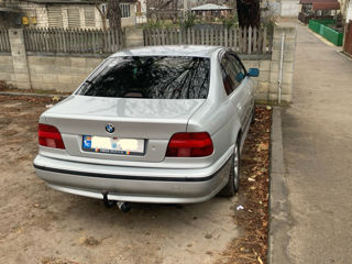 BMW 5 Series foto 5