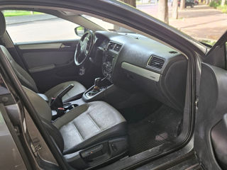 Volkswagen Jetta foto 8