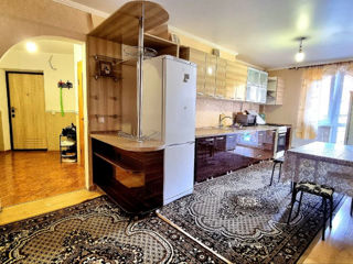 Apartament cu 3 camere, 20 m², Centru, Chișinău