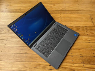 DELL Latitude 14", Intel Core i5-1335U, Full HD ips, 16GB, 256 ssd, 450 euro