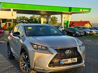 Lexus NX Series foto 1