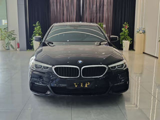 BMW 5 Series foto 2