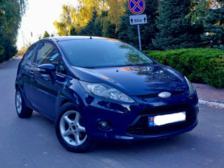 Ford Fiesta foto 9