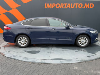 Ford Mondeo foto 9