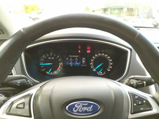 Ford Mondeo foto 9