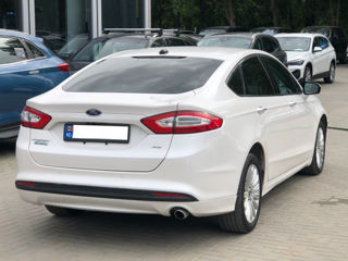 Ford Fusion foto 3