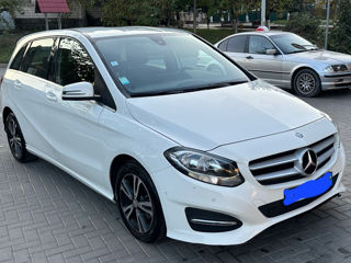 Mercedes B-Class foto 2