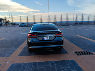 Ford Fusion foto 2