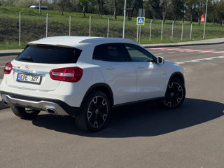 Mercedes GLA foto 4