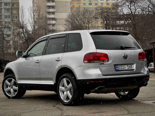 Volkswagen Touareg foto 4